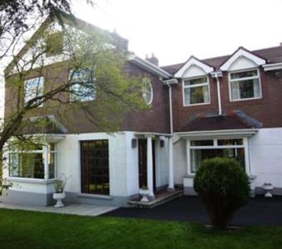 фото отеля Pinetrees Bed & Breakfast Ballymoney
