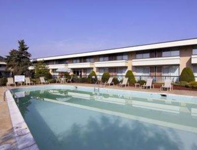 фото отеля Howard Johnson Inn New Stanton