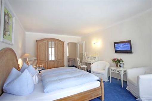 фото отеля Berlin Garni Hotel Rottach-Egern
