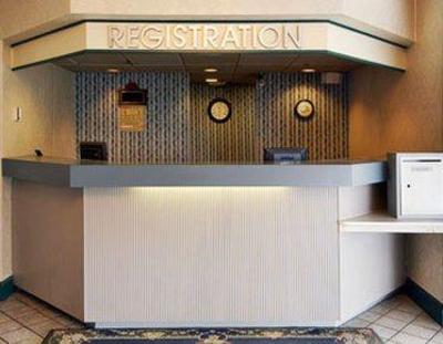 фото отеля Days Inn South Alexandria (Virginia)