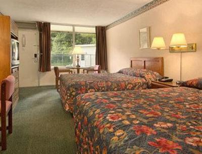 фото отеля Days Inn South Alexandria (Virginia)