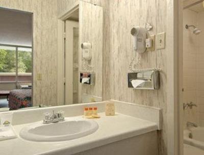 фото отеля Days Inn South Alexandria (Virginia)