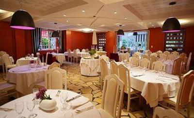 фото отеля Hotel Best Western La Gentilhommiere Satillieu