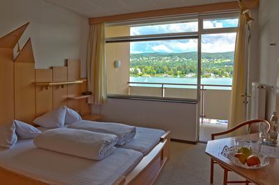 фото отеля Tennis And Yacht Hotel Velden am Worthersee