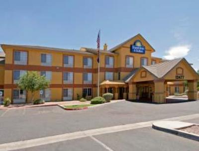фото отеля Days Inn and Suites Surprise