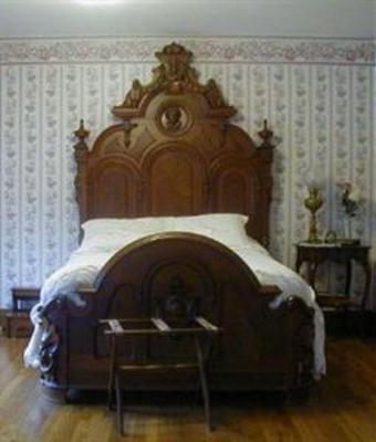 фото отеля Dearborn Bed & Breakfast