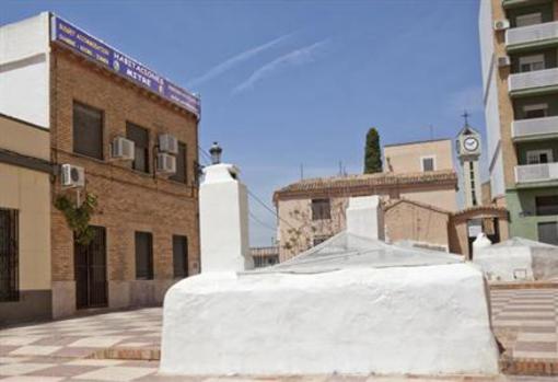 фото отеля Mitre Paterna Low Cost Rooms