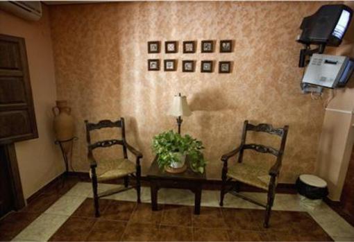 фото отеля Mitre Paterna Low Cost Rooms