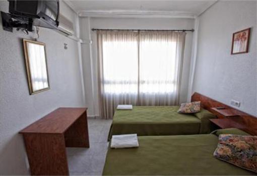 фото отеля Mitre Paterna Low Cost Rooms
