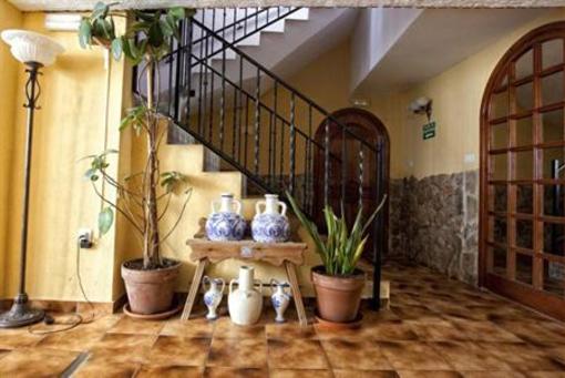 фото отеля Mitre Paterna Low Cost Rooms