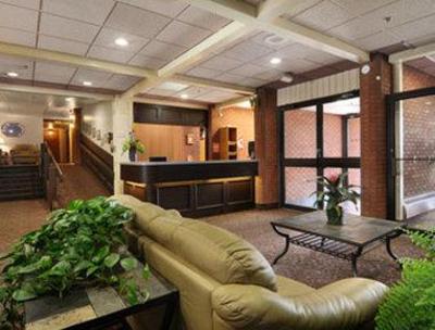 фото отеля Ramada Lethbridge