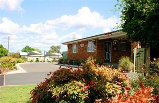 фото отеля Cadman Motor Inn