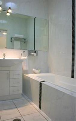фото отеля Cadman Motor Inn