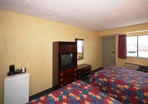 фото отеля Econo Lodge South Petoskey