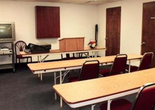 фото отеля Econo Lodge Perrysburg