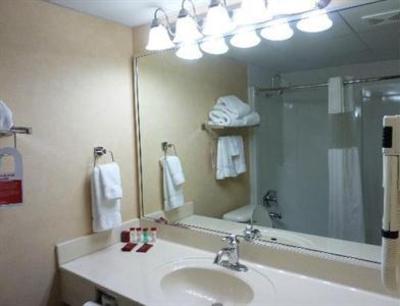 фото отеля Ramada Plaza Hotel Green Bay