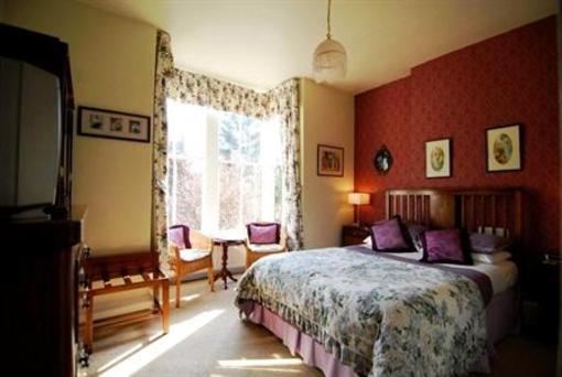 фото отеля Riverbank Guest House