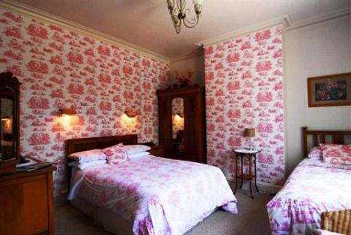 фото отеля Riverbank Guest House