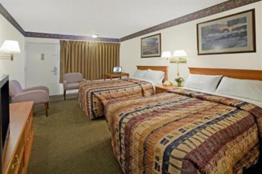 фото отеля Americas Best Value Inn-Indy East