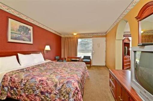 фото отеля Americas Best Value Inn-Indy East