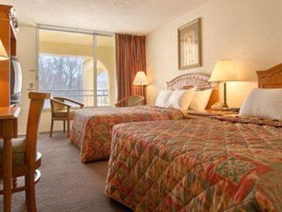 фото отеля Days Inn & Suites Auburn