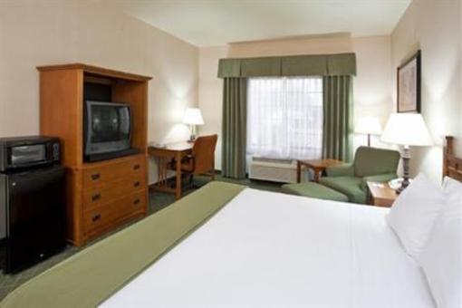 фото отеля Holiday Inn Express Logan