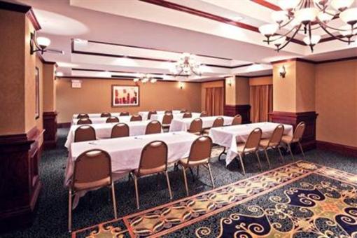 фото отеля Holiday Inn Express Shawnee I-40