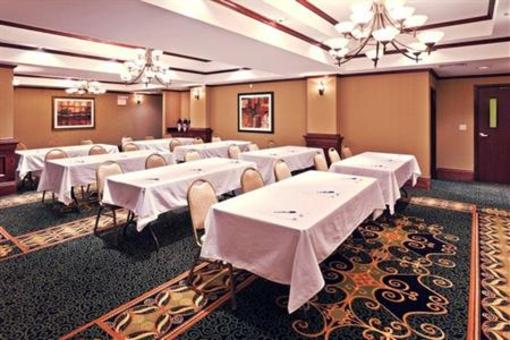 фото отеля Holiday Inn Express Shawnee I-40