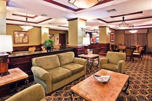 фото отеля Holiday Inn Express Shawnee I-40