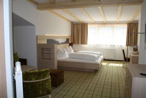 фото отеля Hotel Zum Mohren & Plavina