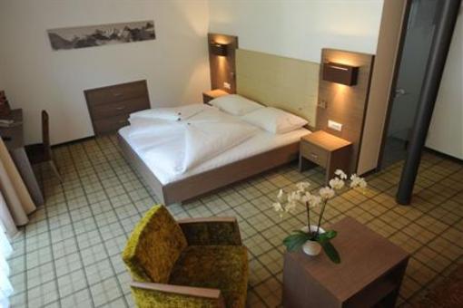 фото отеля Hotel Zum Mohren & Plavina