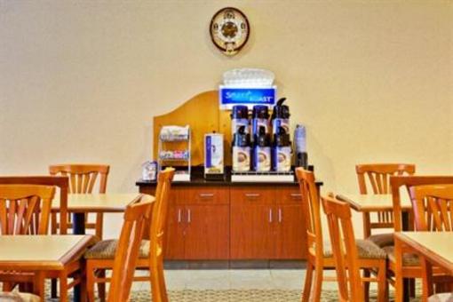 фото отеля Holiday Inn Express Hotel & Suites Dyersburg