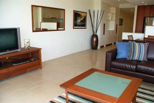 фото отеля Space Holiday Apartments