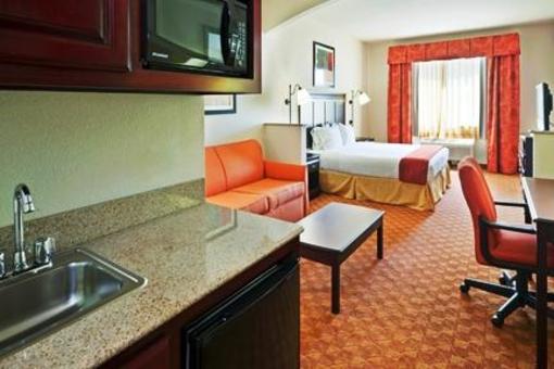 фото отеля Holiday Inn Express Hotel & Suites Athens (Texas)