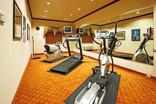 фото отеля Holiday Inn Express Hotel & Suites Athens (Texas)