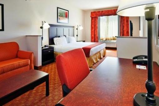 фото отеля Holiday Inn Express Hotel & Suites Athens (Texas)