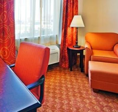 фото отеля Holiday Inn Express Hotel & Suites Athens (Texas)