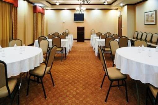 фото отеля Holiday Inn Express Hotel & Suites Athens (Texas)