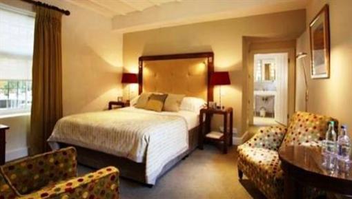 фото отеля Russells Restaurant with Rooms Broadway