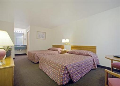 фото отеля Americas Best Value Airport Inn