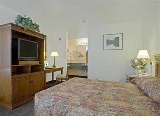 фото отеля Americas Best Value Airport Inn