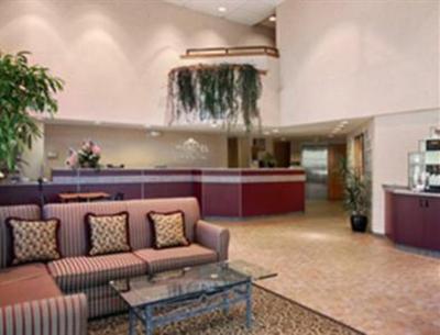 фото отеля Microtel Inn & Suites Colorado Springs
