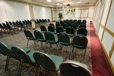 фото отеля Canad Inns Destination Centre Transcona