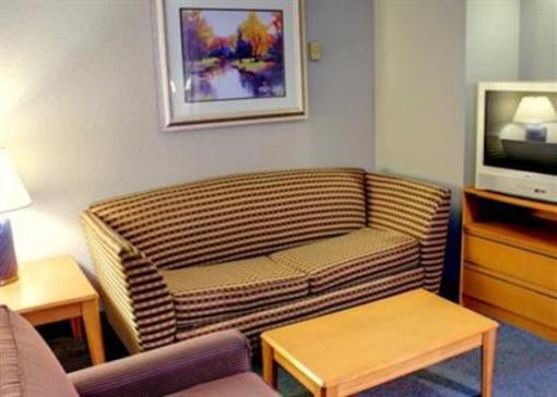 фото отеля Lees Inn and Suites Merrillville