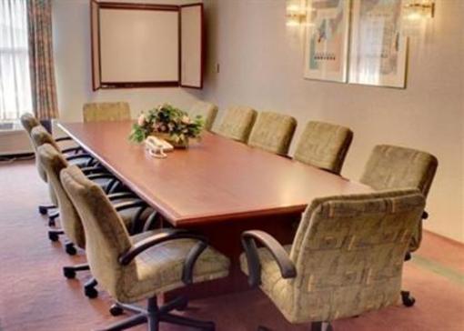 фото отеля Lees Inn and Suites Merrillville