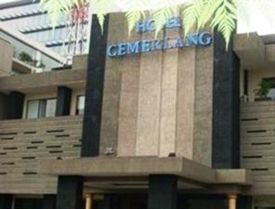 фото отеля Hotel Cemerlang