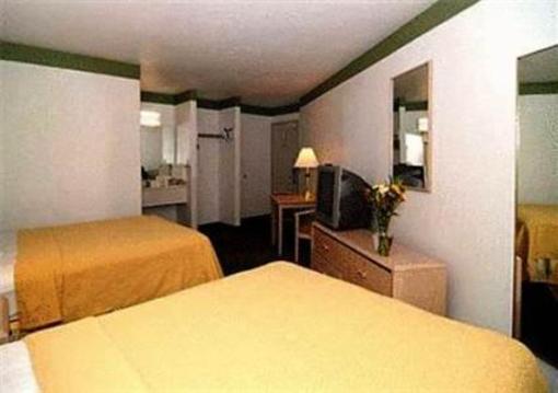 фото отеля Quality Inn & Suites Albuquerque