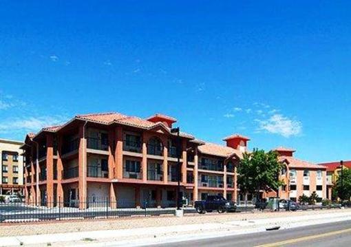 фото отеля Quality Inn & Suites Albuquerque