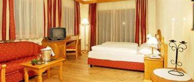 фото отеля Hotel Corona San Vigilio di Marebbe