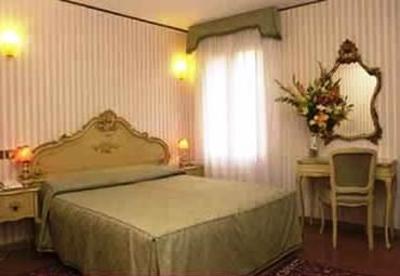 фото отеля Leonardo Hotel Venice